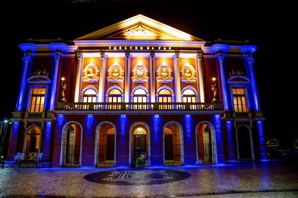 Theatro da Paz completa 145 anos