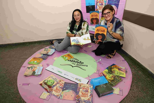 Projeto 'Viajando na Leitura' promove formação para professoras da rede estadual