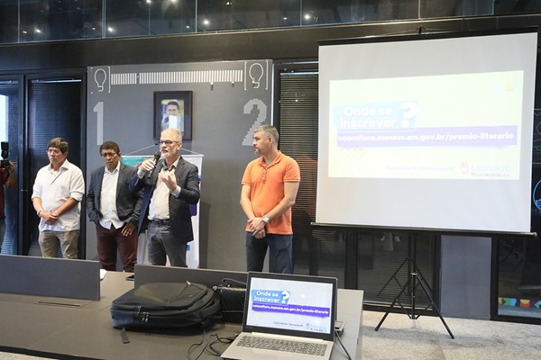 Prefeitura abre inscrições para os Prêmios Literários Cidade de Manaus 2024