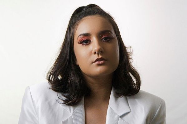 Duda Raposo lança o single "Perfeita" com elementos de MPB e Pop