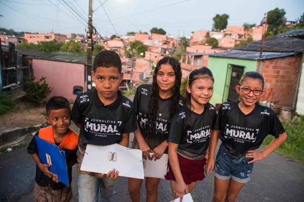 Educomunicação na prática: Jovens do bairro Monte das Oliveiras produzem fanzines que resgatam a história do bairro