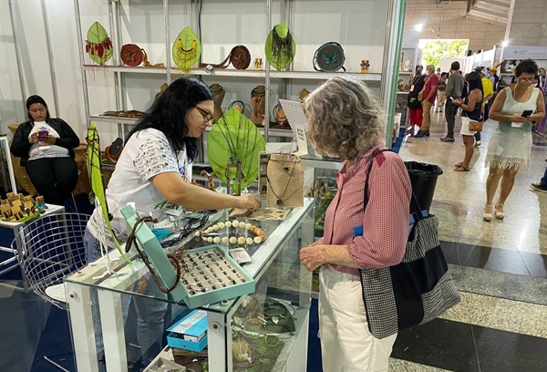 Edital para artesãos interessados em participar do 17º Salão do Artesanato, em Brasília