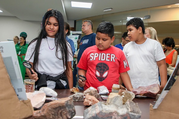 Confira a Mostra alusiva ao Dia do Planeta Terra, no ECAM