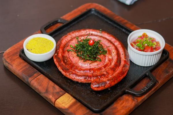 Um dos pratos concorrentes da edição Festival de Porco 2026