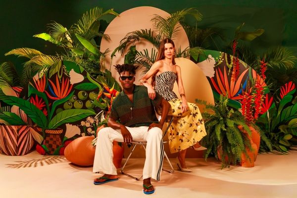 Divulgação do Manauara Summer Spot , com dois modelos um homem e uma mulher